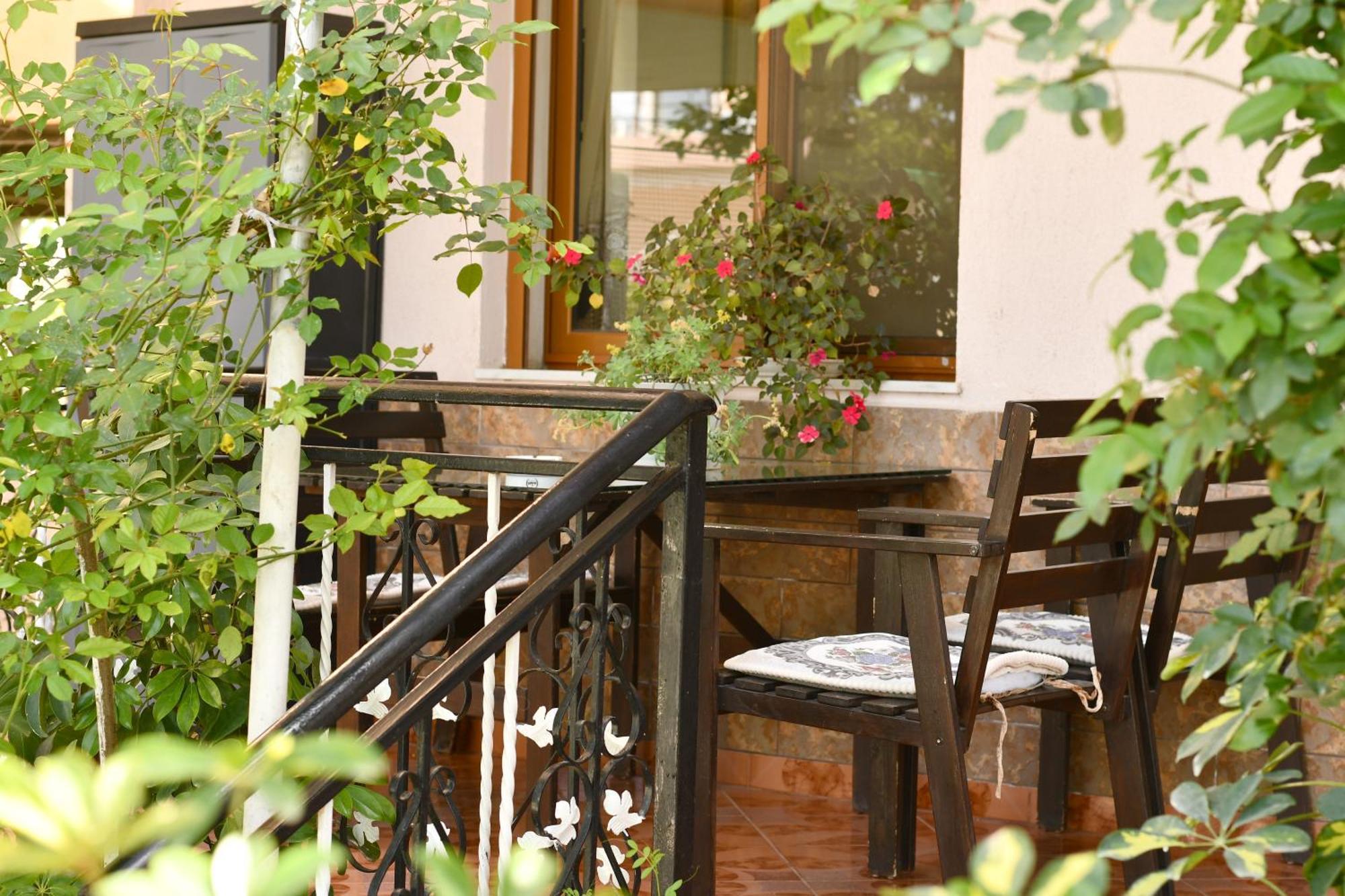 Beach & Chill Apartments Vlorë Extérieur photo